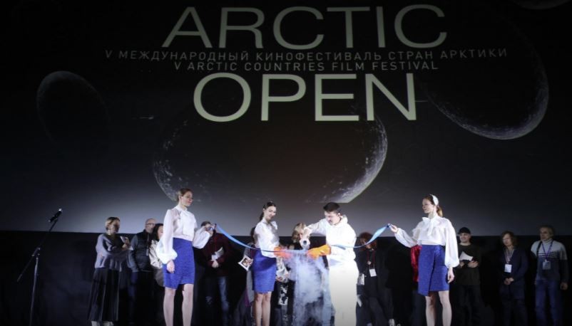 Киномост между фильмами и зрителем: архангельский фестиваль Arctic Open меняет формат